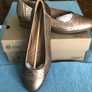 Clark’s Wide Woman’s Shoes